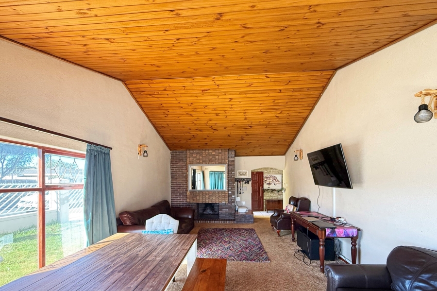 4 Bedroom Property for Sale in Monte Vista Western Cape